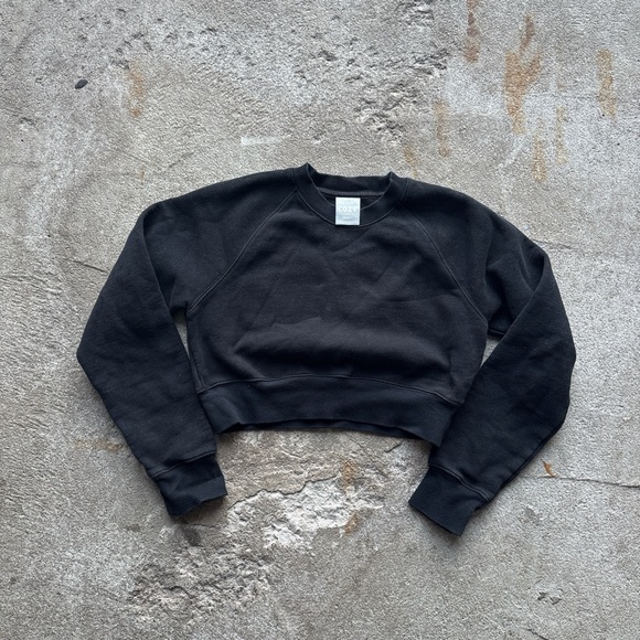 TNA Sweaters - Black Cropped Sweatshirt TNA